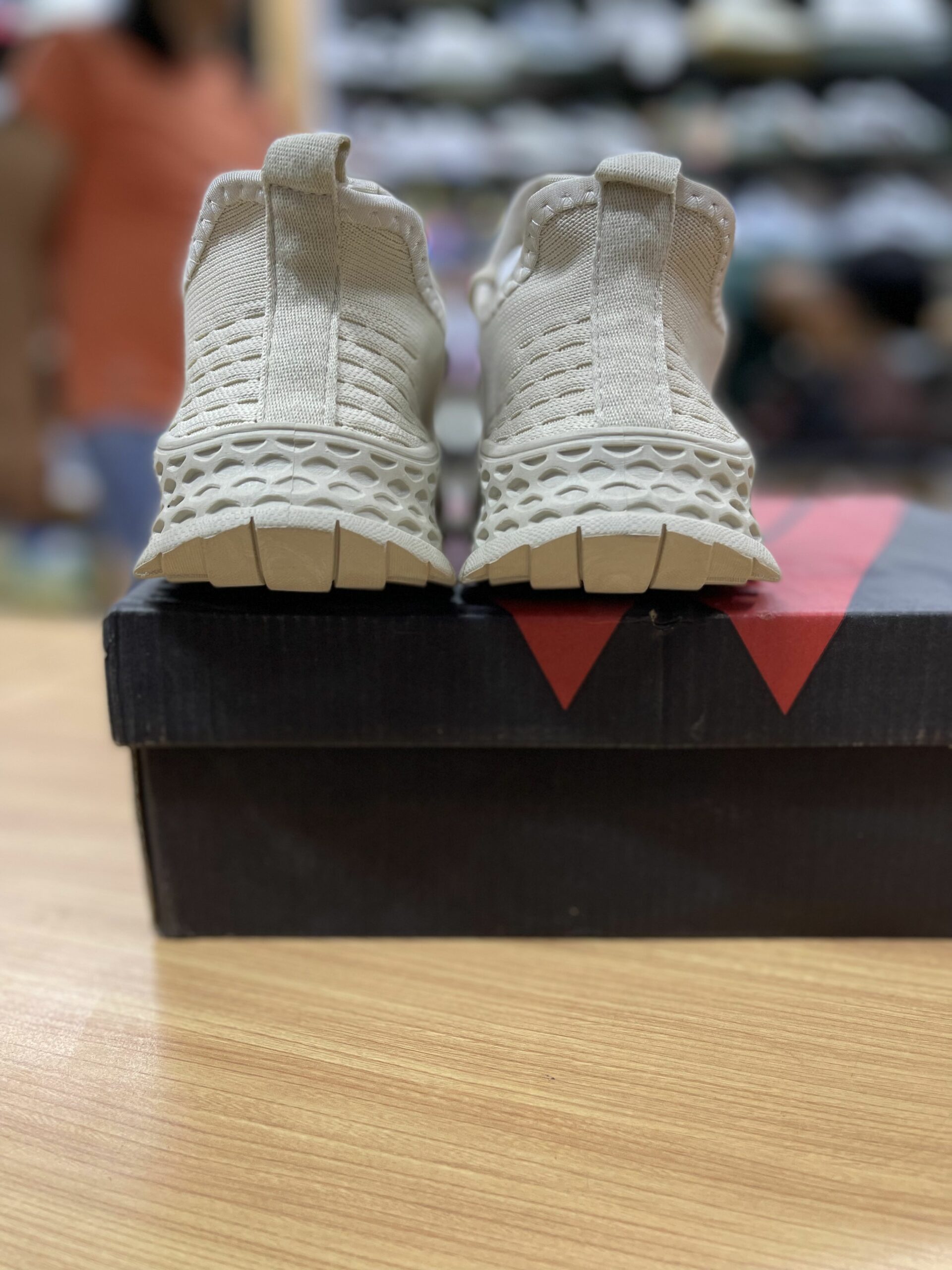 HI sport back scaled